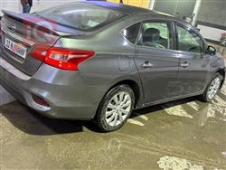 نیسان سێنترا